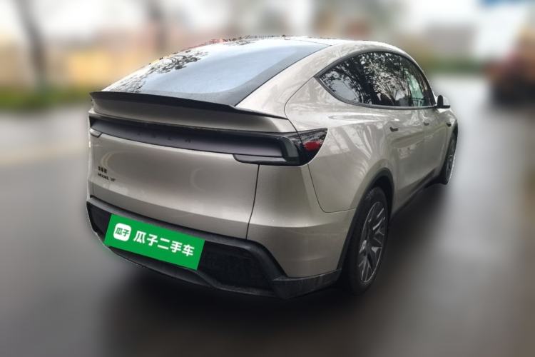 Used Tesla Model Y L 2025 Model Long-Range All-Wheel-Drive Version Rear Right 45 Deg