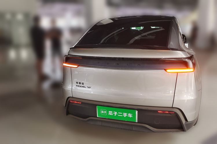 Used Tesla Model Y L 2025 Model Long-Range All-Wheel-Drive Version Rear
