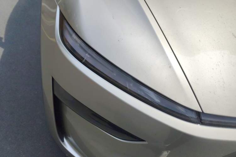 Used Tesla Model Y L 2025 Model Long-Range All-Wheel-Drive Version Right Front Headlight