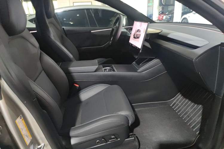Used Tesla Model Y L 2025 Model Long-Range All-Wheel-Drive Version Right Front Seat