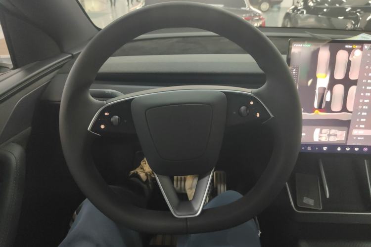 Used Tesla Model Y L 2025 Model Long-Range All-Wheel-Drive Version Steering Wheel