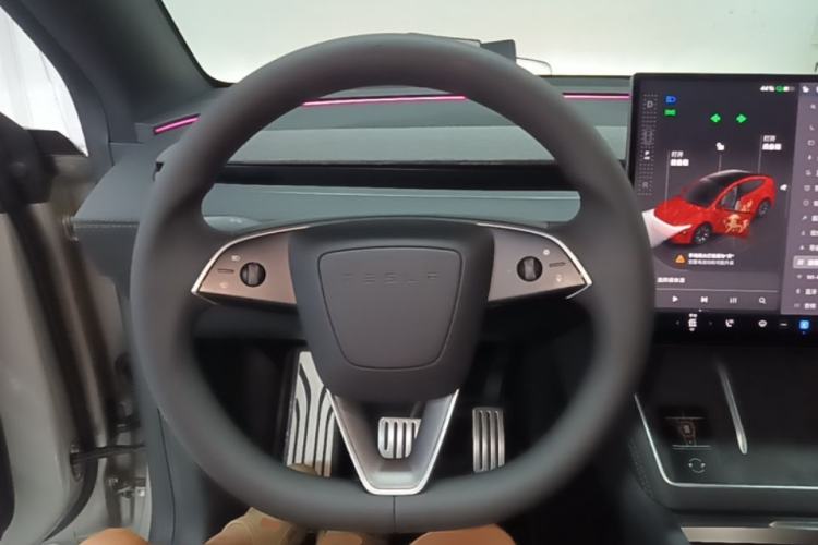 Used Tesla Model Y L 2025 Model Long-Range All-Wheel-Drive Version Steering Wheel