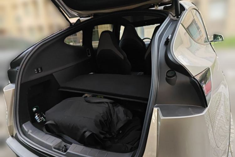 Used Tesla Model Y L 2025 Model Long-Range All-Wheel-Drive Version Trunk