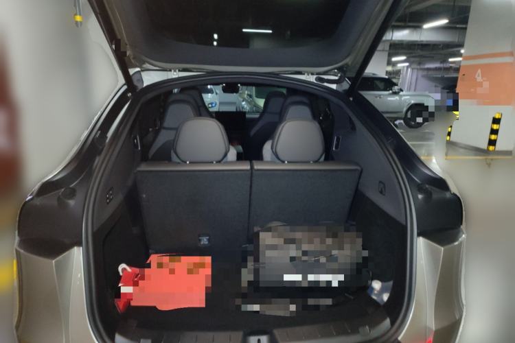 Used Tesla Model Y L 2025 Model Long-Range All-Wheel-Drive Version Trunk