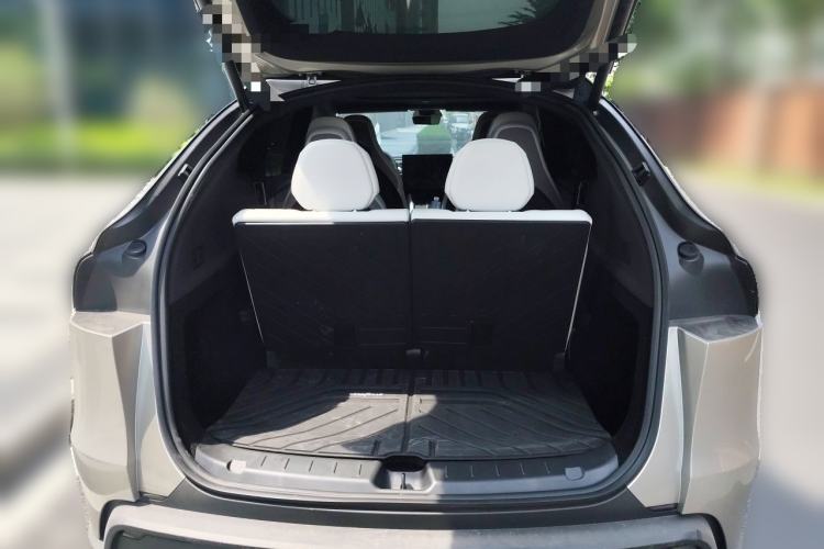 Used Tesla Model Y L 2025 Model Long-Range All-Wheel-Drive Version Trunk