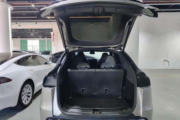 Used Tesla Model Y L 2025 Model Long-Range All-Wheel-Drive Version Trunk