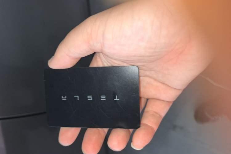 Used Tesla Model Y L 2025 Model Long-Range All-Wheel-Drive Version Vehicle Key