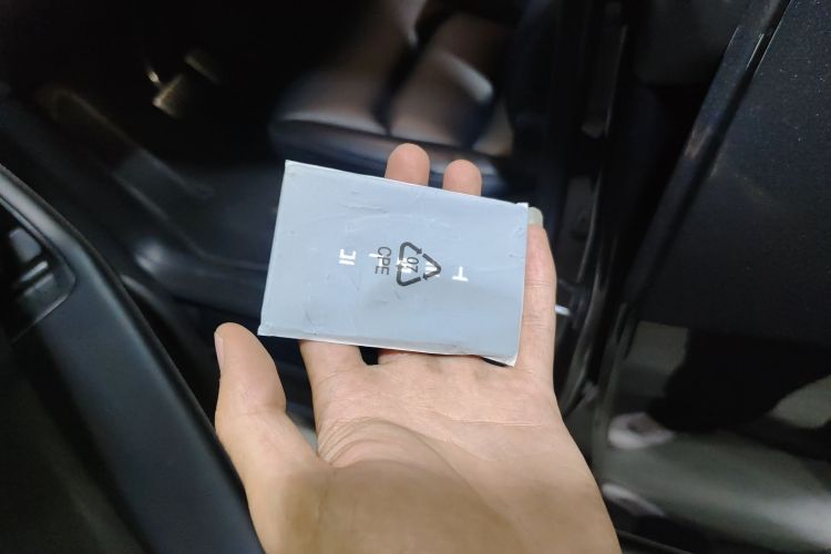 Used Tesla Model Y L 2025 Model Long-Range All-Wheel-Drive Version Vehicle Key