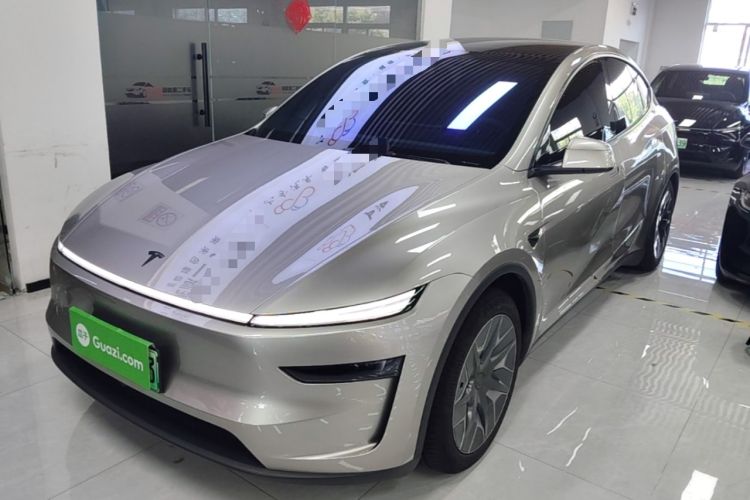 Tesla Model Y L 2025 Model Long-Range All-Wheel-Drive Version