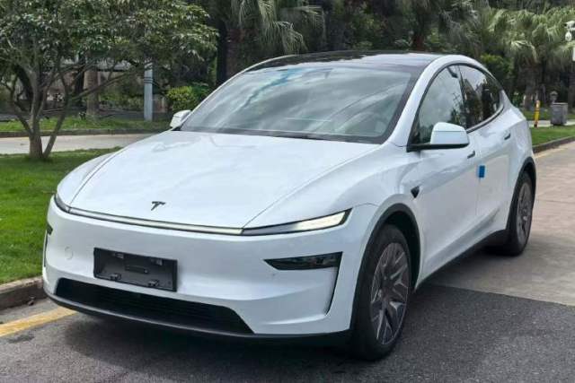 Used Tesla Model Y L 2025 Model Long-Range All-Wheel-Drive Version