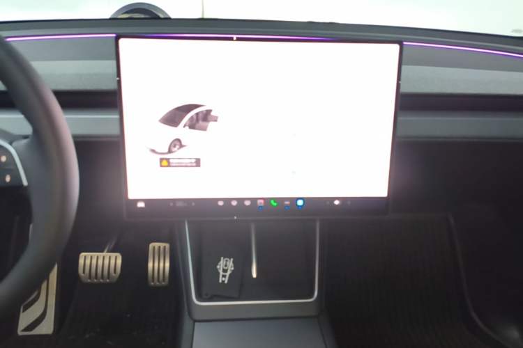 Used Tesla Model Y L 2025 Model Long-Range All-Wheel-Drive Version Audio And AC Panel