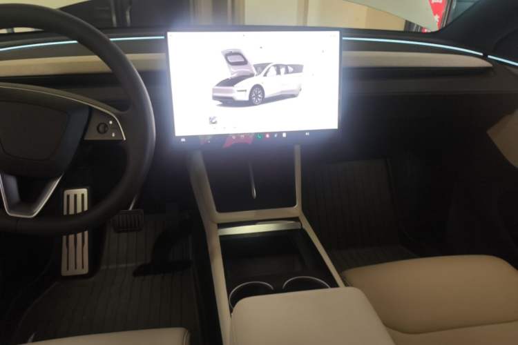 Used Tesla Model Y L 2025 Model Long-Range All-Wheel-Drive Version Audio And AC Panel