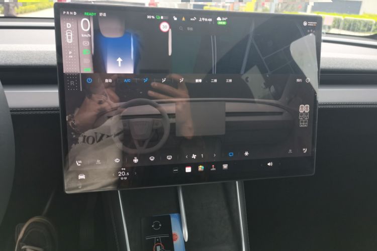 Used Tesla Model Y L 2025 Model Long-Range All-Wheel-Drive Version Audio And AC Panel