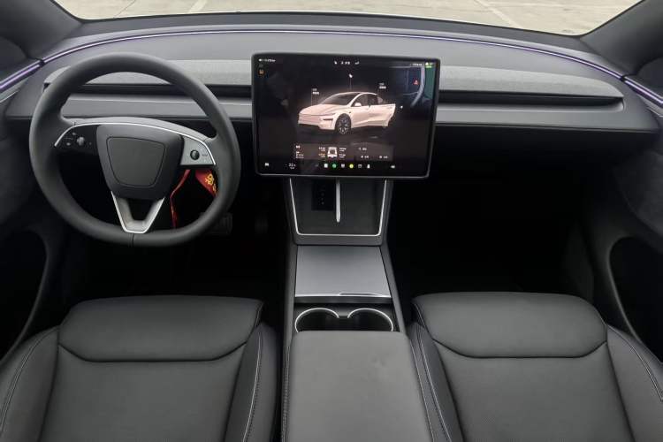 Used Tesla Model Y L 2025 Model Long-Range All-Wheel-Drive Version Center Console