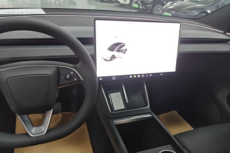 Used Tesla Model Y L 2025 Model Long-Range All-Wheel-Drive Version Center Console