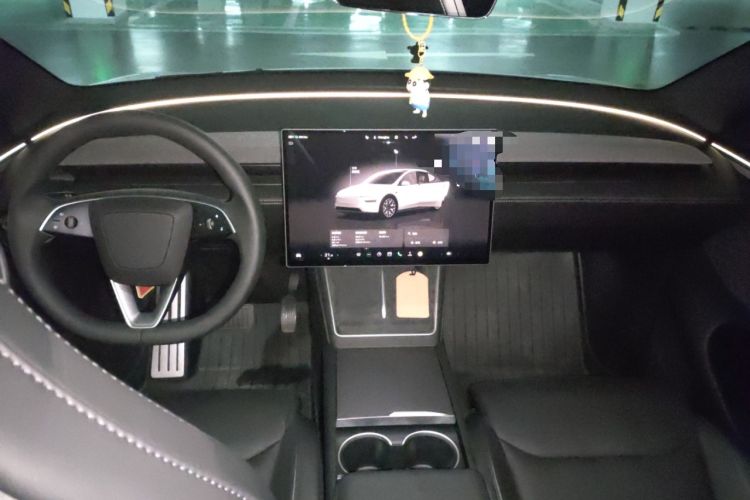 Used Tesla Model Y L 2025 Model Long-Range All-Wheel-Drive Version Center Console