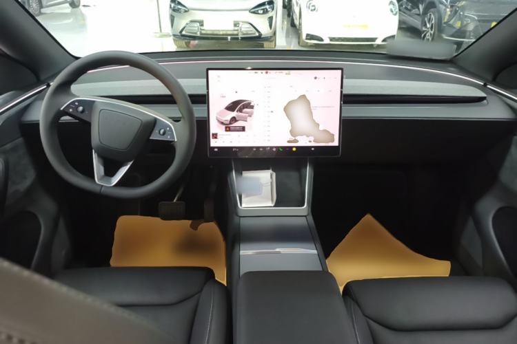 Used Tesla Model Y L 2025 Model Long-Range All-Wheel-Drive Version Center Console