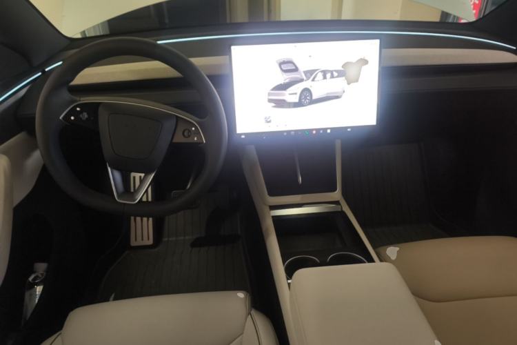 Used Tesla Model Y L 2025 Model Long-Range All-Wheel-Drive Version Center Console