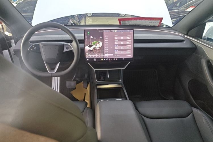 Used Tesla Model Y L 2025 Model Long-Range All-Wheel-Drive Version Center Console