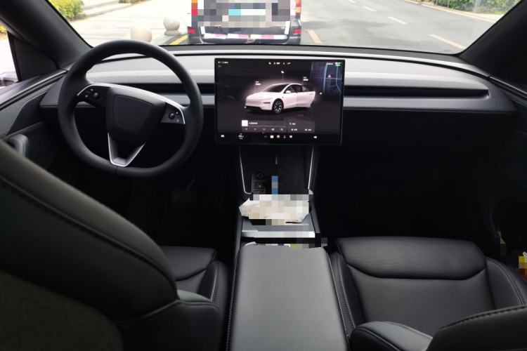 Used Tesla Model Y L 2025 Model Long-Range All-Wheel-Drive Version Center Console
