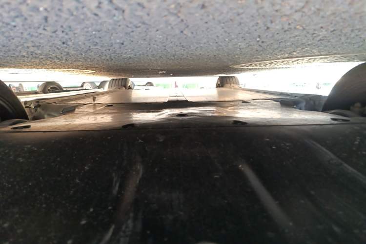 Used Tesla Model Y L 2025 Model Long-Range All-Wheel-Drive Version Chassis Front