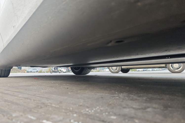 Used Tesla Model Y L 2025 Model Long-Range All-Wheel-Drive Version Chassis Front Right