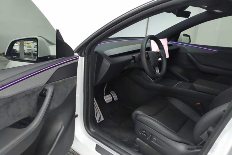 Used Tesla Model Y L 2025 Model Long-Range All-Wheel-Drive Version Driver Seat