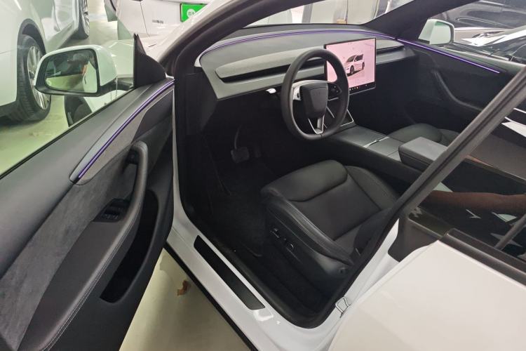 Used Tesla Model Y L 2025 Model Long-Range All-Wheel-Drive Version Driver Seat
