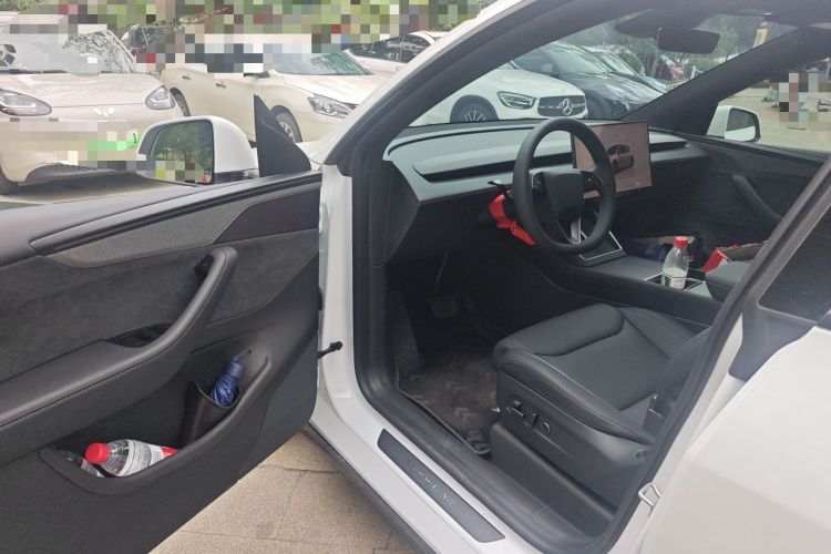 Used Tesla Model Y L 2025 Model Long-Range All-Wheel-Drive Version Driver Seat