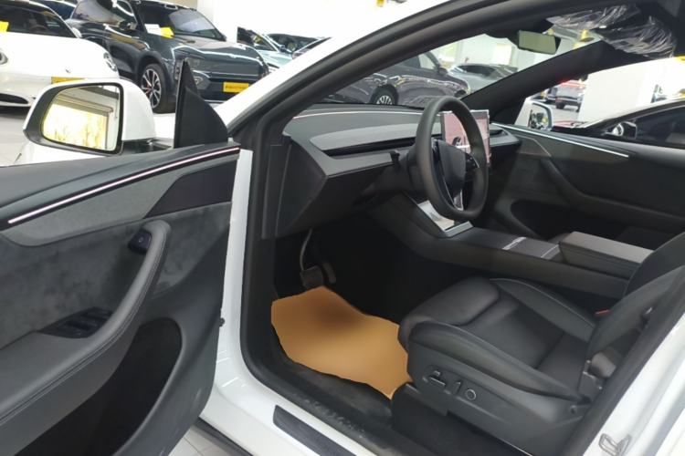Used Tesla Model Y L 2025 Model Long-Range All-Wheel-Drive Version Driver Seat