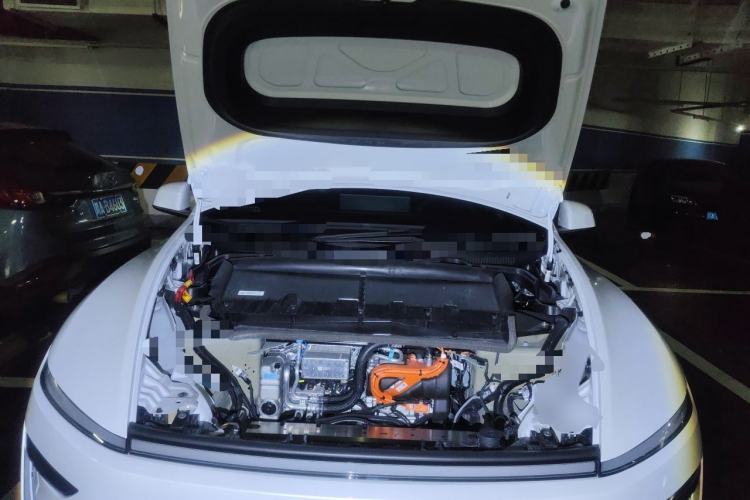 Used Tesla Model Y L 2025 Model Long-Range All-Wheel-Drive Version Engine Bay