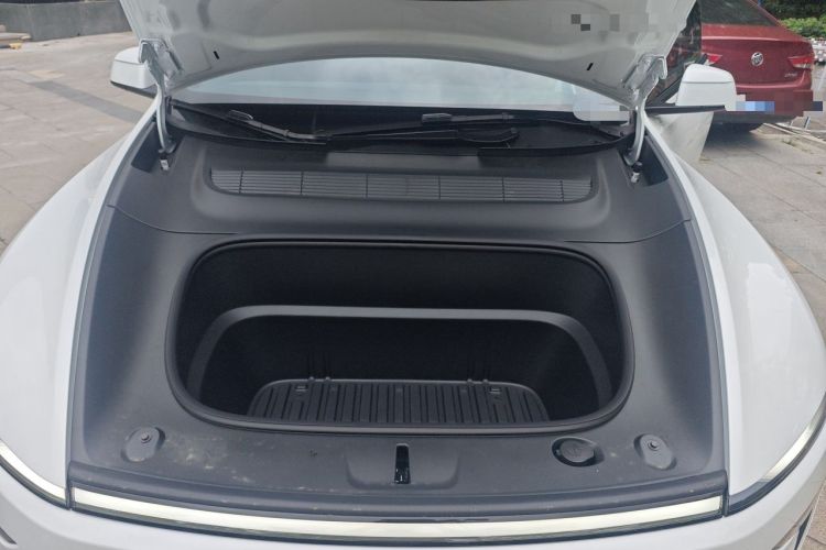 Used Tesla Model Y L 2025 Model Long-Range All-Wheel-Drive Version Engine Bay