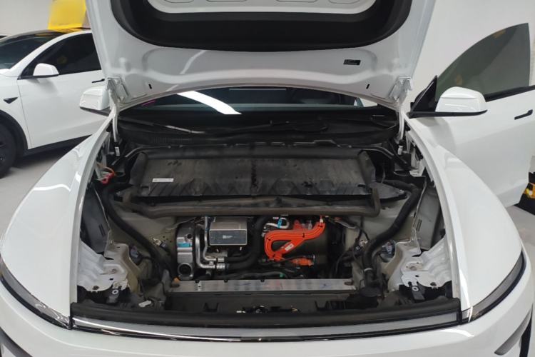 Used Tesla Model Y L 2025 Model Long-Range All-Wheel-Drive Version Engine Bay