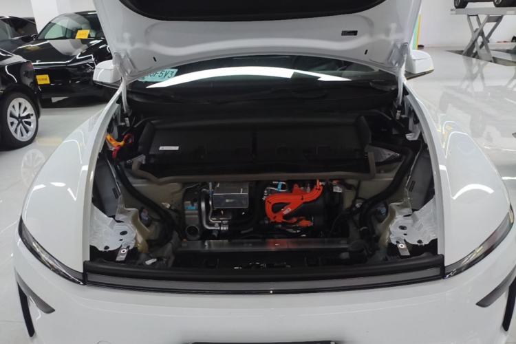Used Tesla Model Y L 2025 Model Long-Range All-Wheel-Drive Version Engine Bay