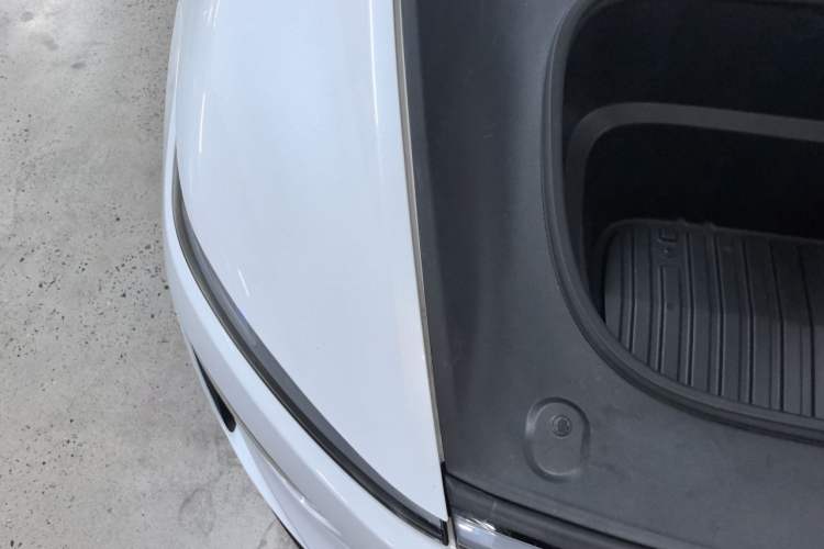 Used Tesla Model Y L 2025 Model Long-Range All-Wheel-Drive Version Engine Bay Right