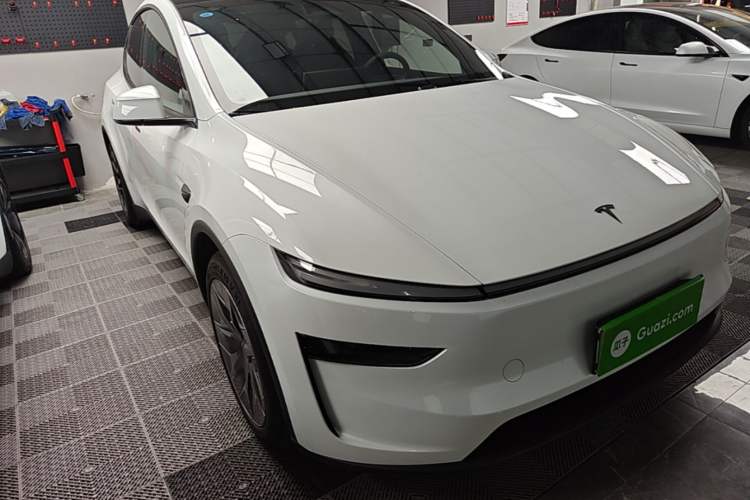 Used Tesla Model Y L 2025 Model Long-Range All-Wheel-Drive Version Exterior 1