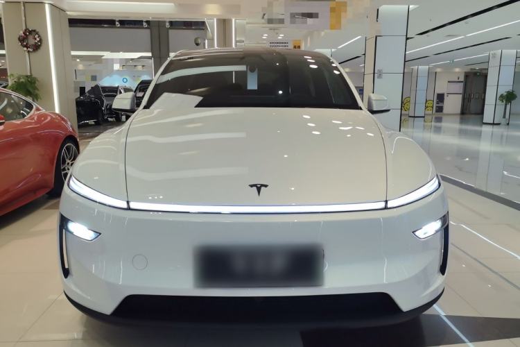 Used Tesla Model Y L 2025 Model Long-Range All-Wheel-Drive Version Exterior 1
