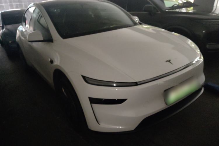 Used Tesla Model Y L 2025 Model Long-Range All-Wheel-Drive Version Exterior 1