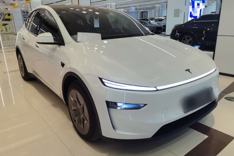 Used Tesla Model Y L 2025 Model Long-Range All-Wheel-Drive Version Exterior 2