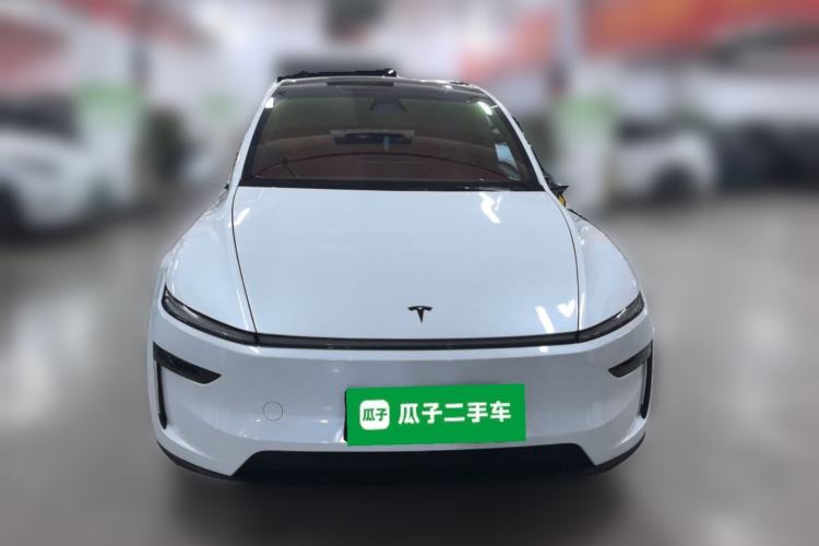 Used Tesla Model Y L 2025 Model Long-Range All-Wheel-Drive Version Front