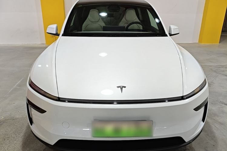 Used Tesla Model Y L 2025 Model Long-Range All-Wheel-Drive Version Front