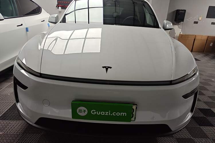Used Tesla Model Y L 2025 Model Long-Range All-Wheel-Drive Version Front