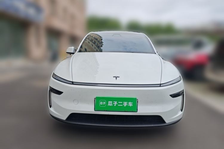 Used Tesla Model Y L 2025 Model Long-Range All-Wheel-Drive Version Front