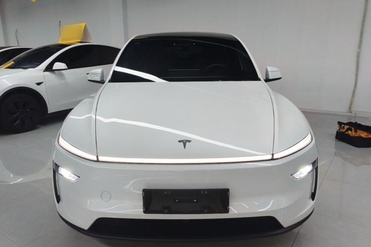 Used Tesla Model Y L 2025 Model Long-Range All-Wheel-Drive Version Front