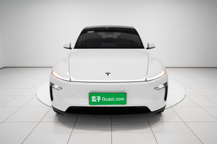 Used Tesla Model Y L 2025 Model Long-Range All-Wheel-Drive Version Front