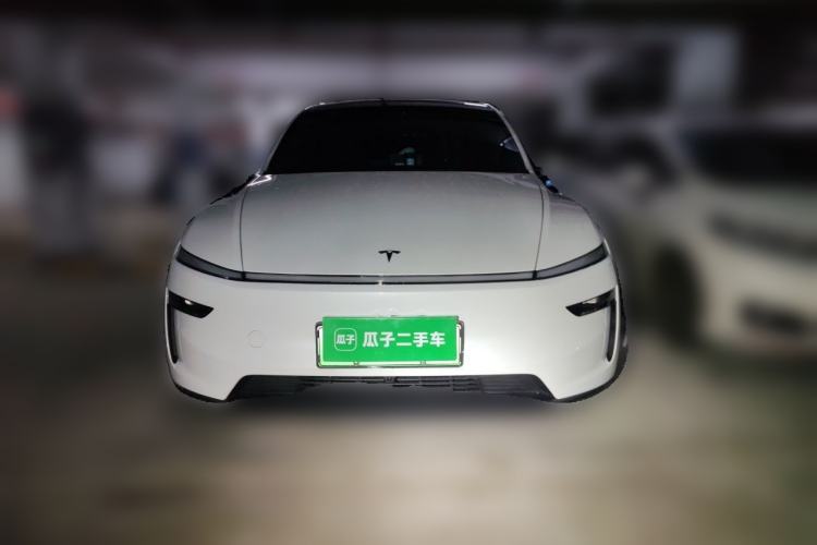 Used Tesla Model Y L 2025 Model Long-Range All-Wheel-Drive Version Front