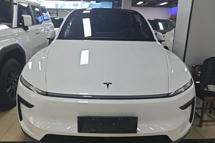 Used Tesla Model Y L 2025 Model Long-Range All-Wheel-Drive Version Front