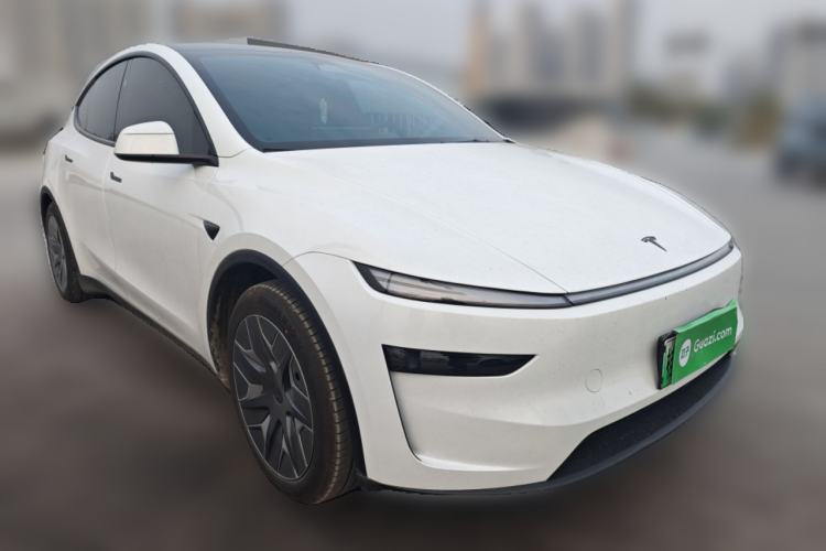 Used Tesla Model Y L 2025 Model Long-Range All-Wheel-Drive Version Front Right 45 Deg