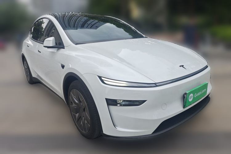 Used Tesla Model Y L 2025 Model Long-Range All-Wheel-Drive Version Front Right 45 Deg