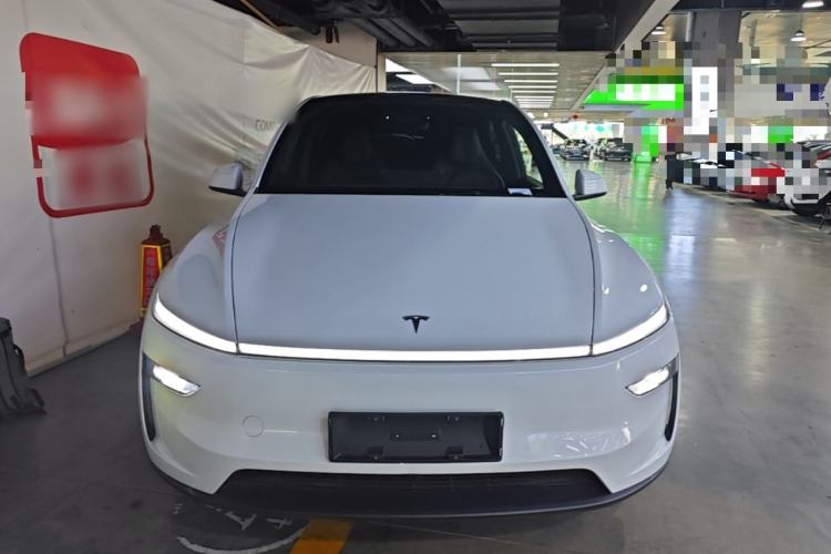 Used Tesla Model Y L 2025 Model Long-Range All-Wheel-Drive Version Front